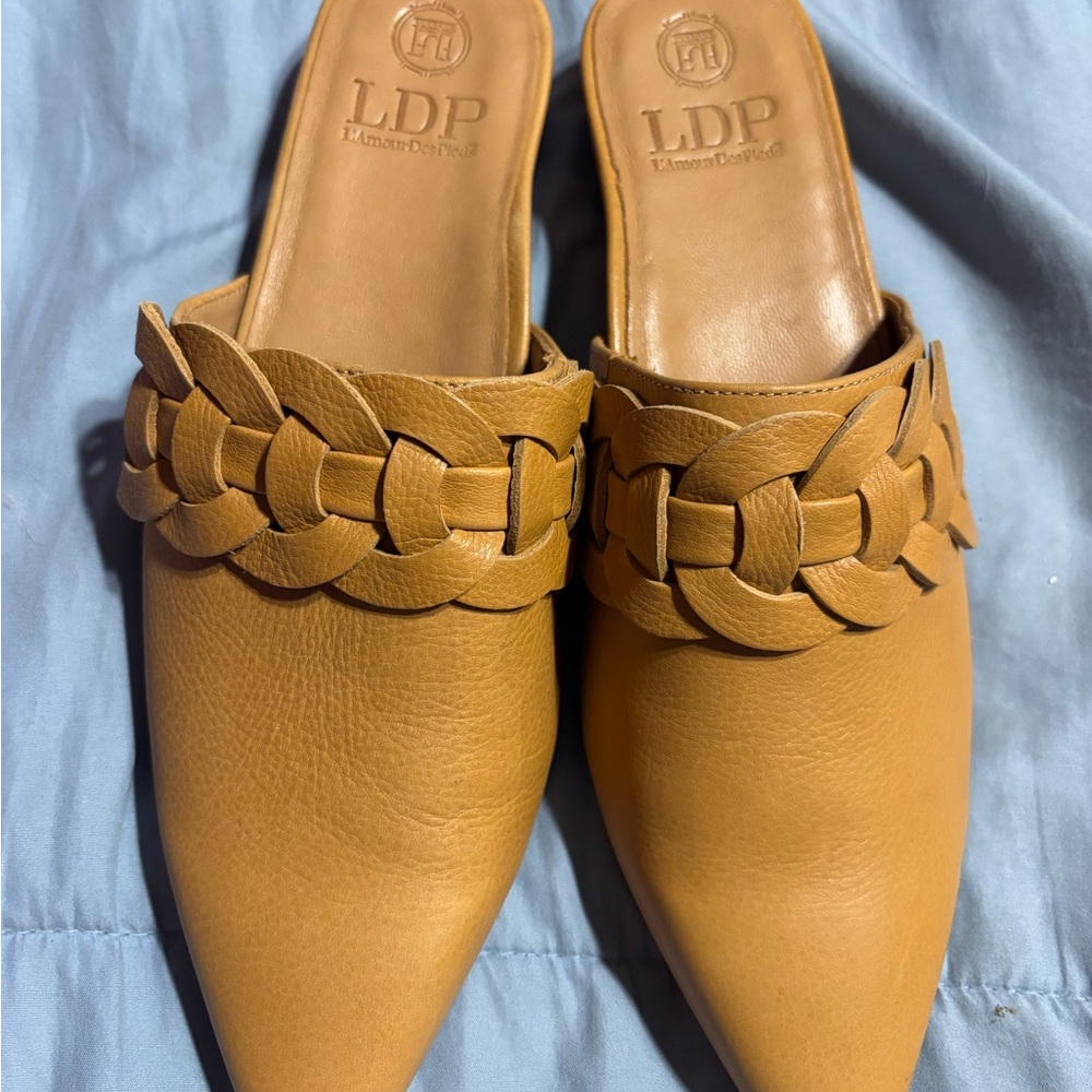 LDP Women's Tan Braided Leather Mules